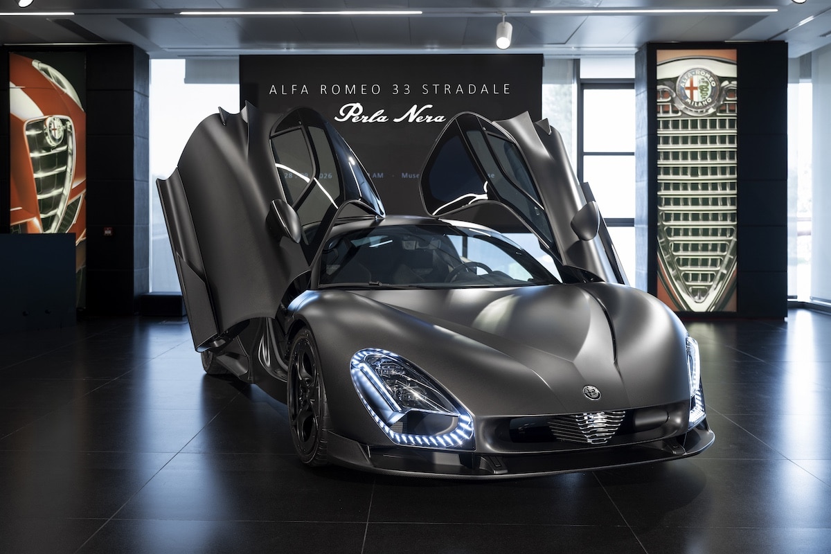 Alfa Romeo 33 Stradale « Black Pearl »